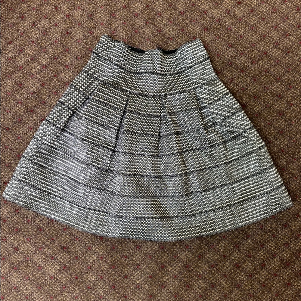 Freeway black and white high waisted skirt